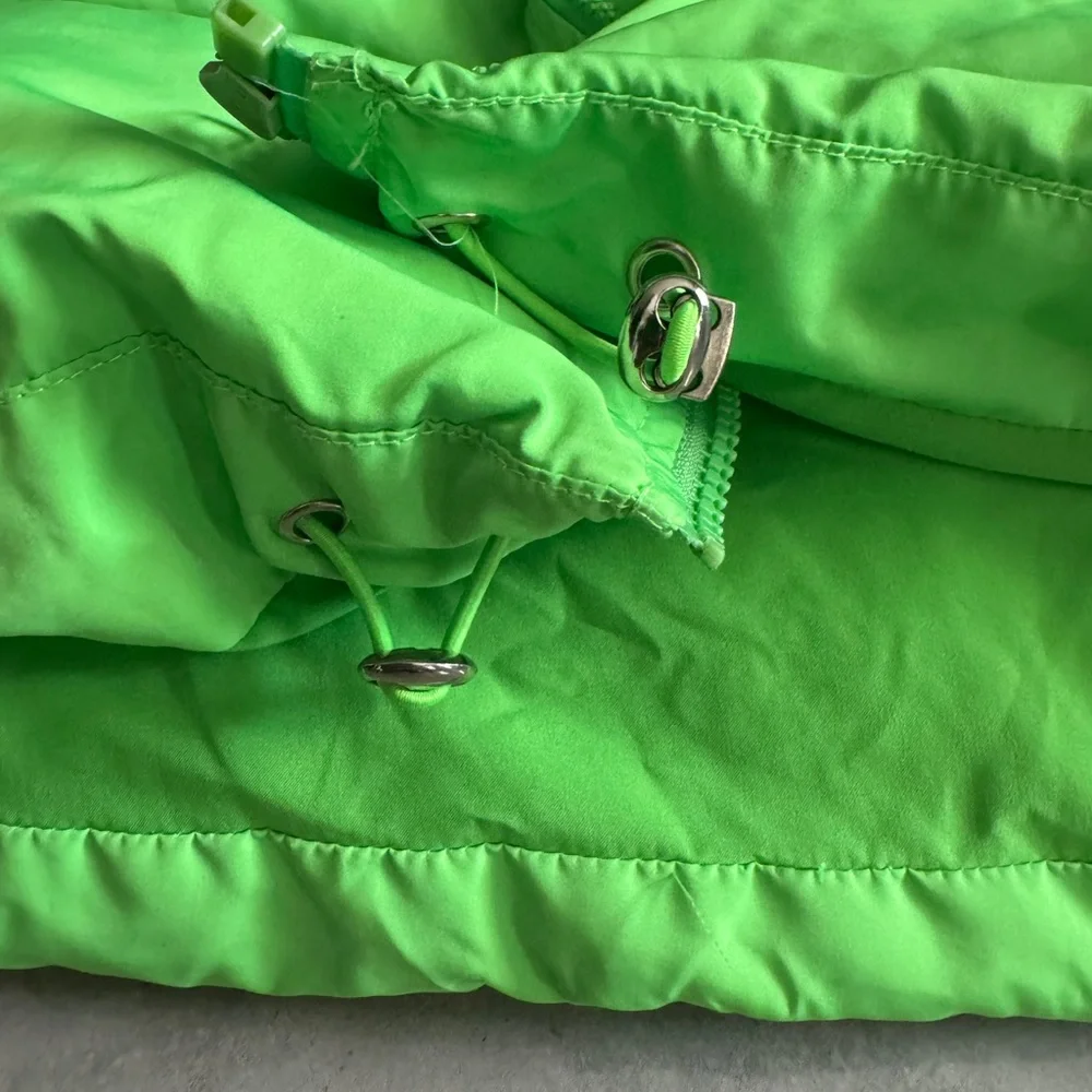 Akira Crop Puffer Vest | M - Picture 4 of 6